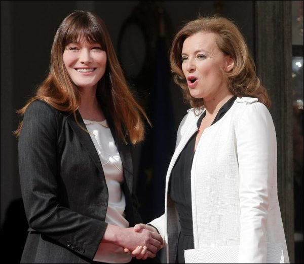 Carla Bruni conseille à Valérie Trierweiler de se marier